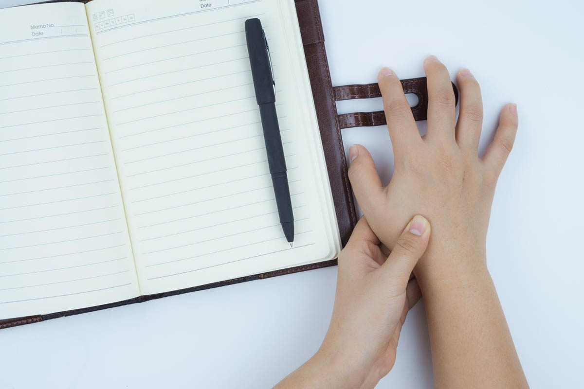 Why Do Your Hands Hurt When Writing? How to Relieve It